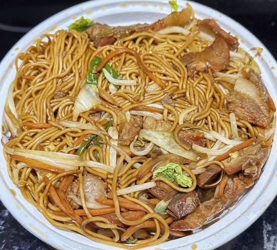 47. Roast Pork Lo Mein 叉烧面